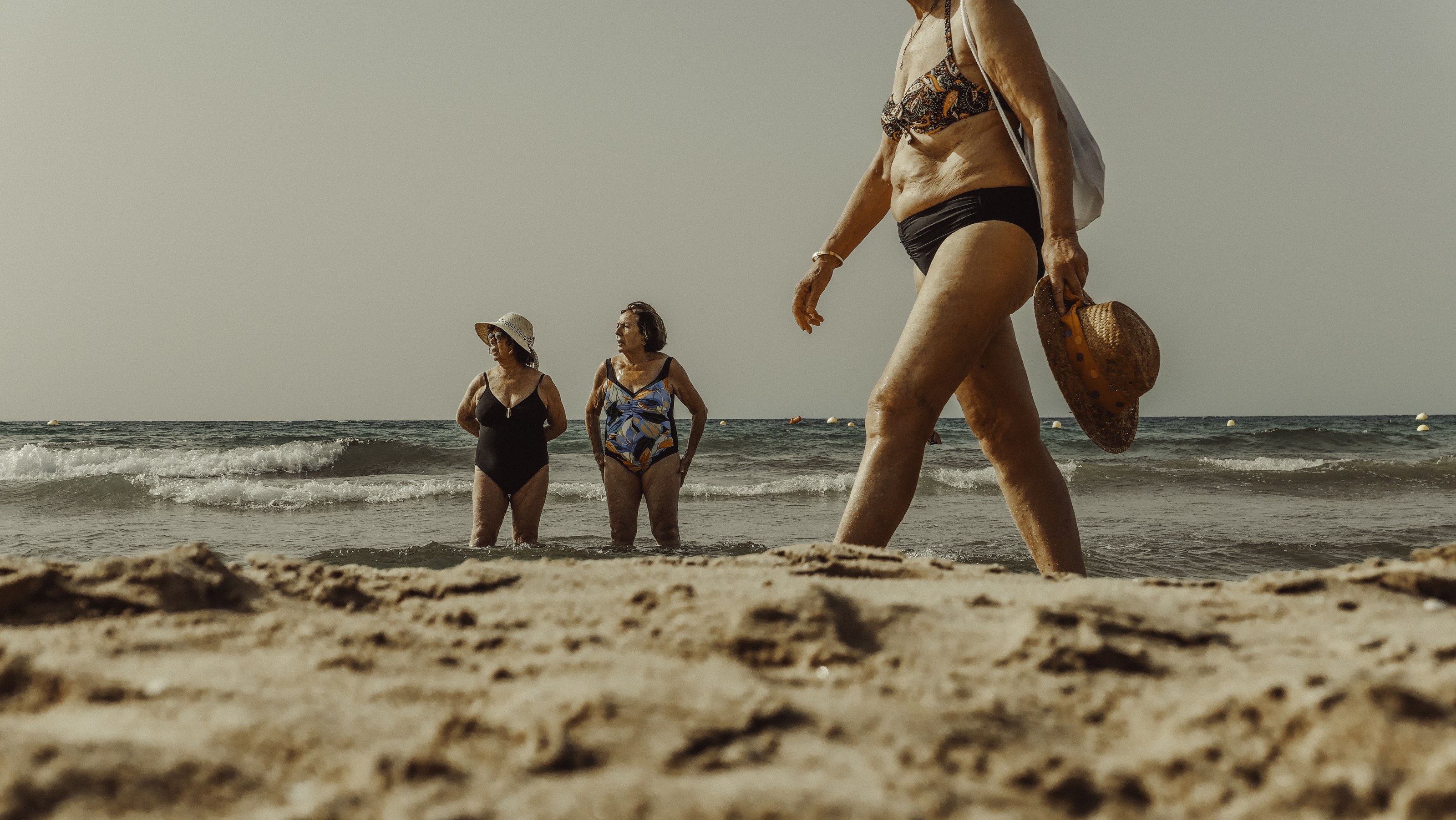 Beach Ladies